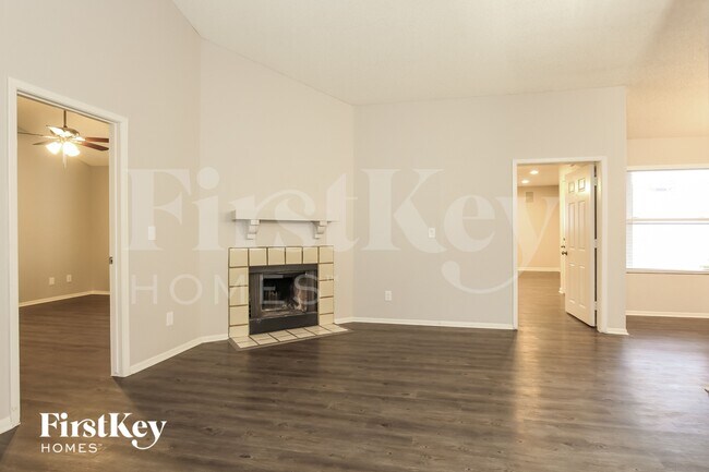 13269 N 56th Ave
