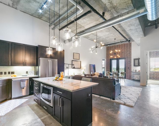 Building Photo - 1111 Studewood-ID70032