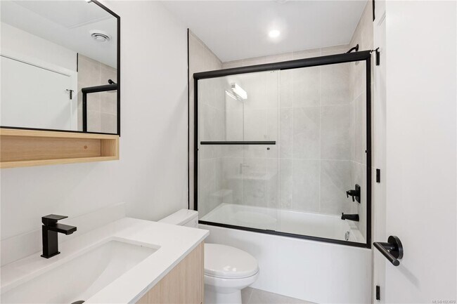 Photo - 2629 Millstream Rd