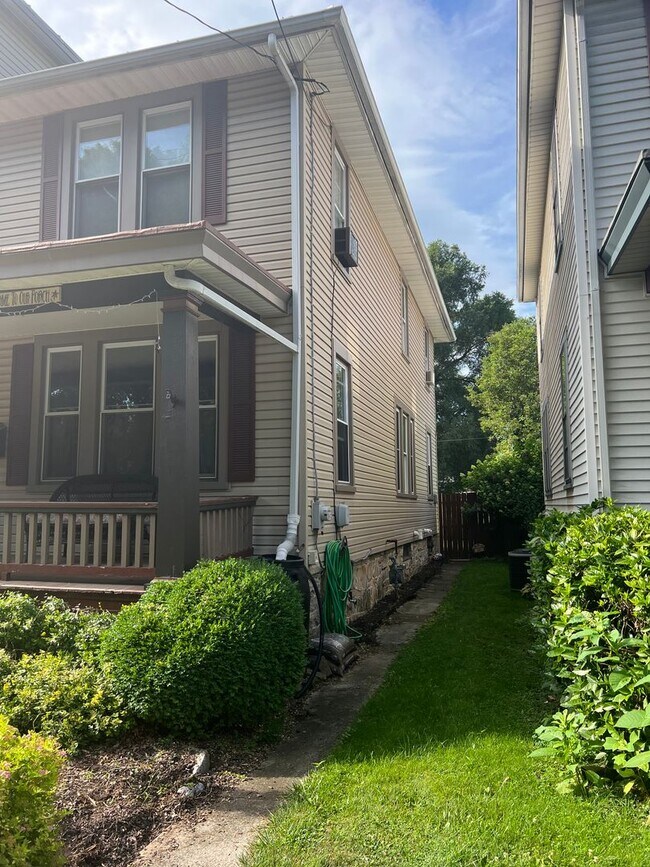 Photo - Historic 3 bedroom 1.5 bath home!