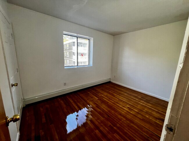 Photo - 155 Williams St Unidad 18