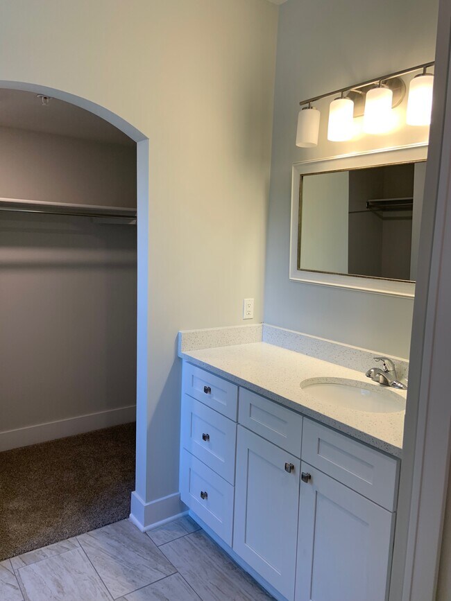 Photo - Crystal Pines Building 3 Unidad 24