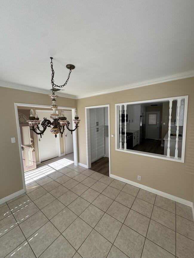 Photo - 4766 Deeboyar Ave