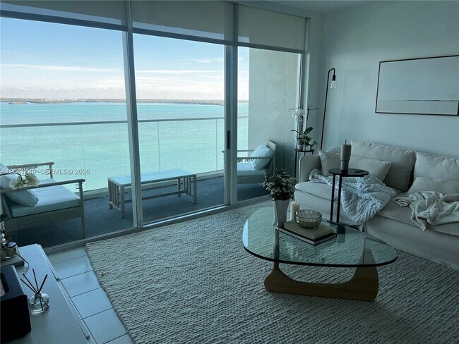 Building Photo - 800 Claughton Island Dr Unit 1404
