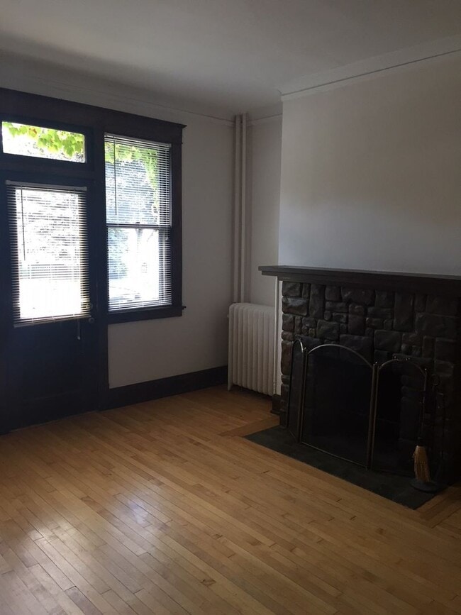 Photo - Saxony Manor