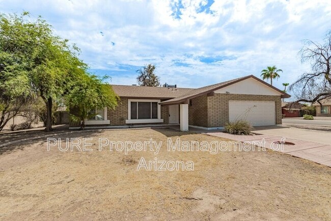 4005 S Mitchell Dr