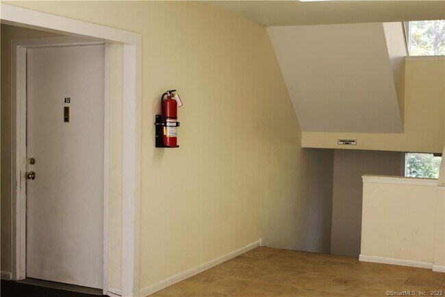 Photo - 14 Newtown Rd Unit A19
