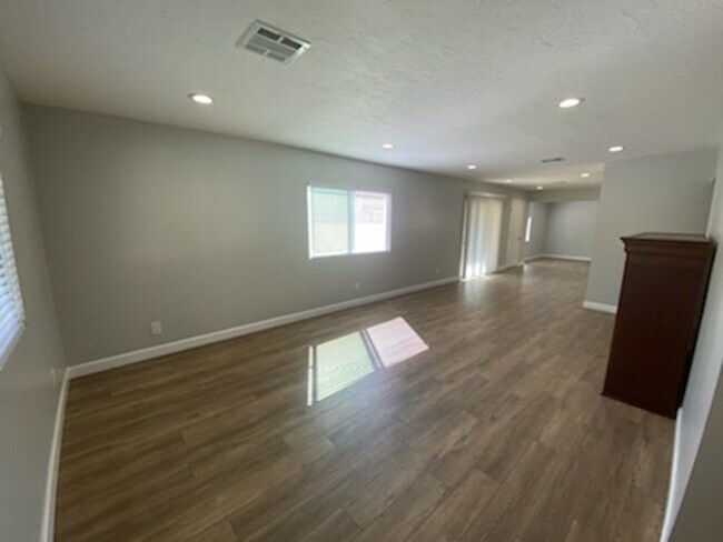 Photo - 6539 Coldwater Canyon Ave