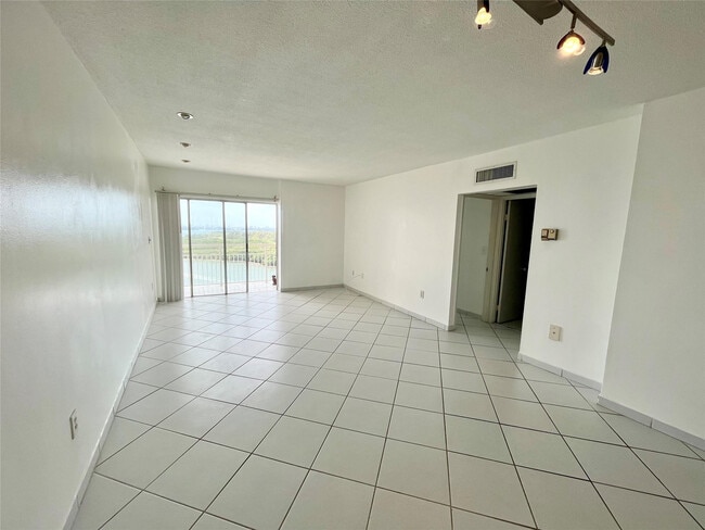 Photo - 400 Kings Point Dr Unit 1608