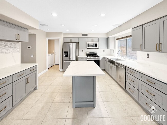 Photo - Immaculate 4Bd/2.5Ba Spacious Home with NE...