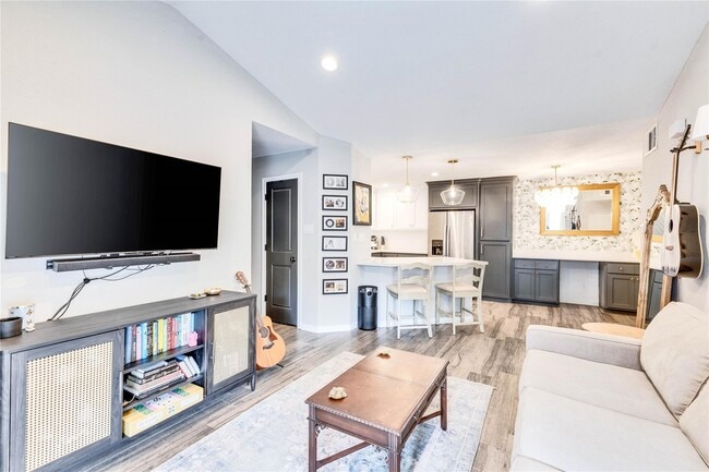 Photo - 2450 Wickersham Ln Unit M1308