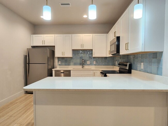 Photo - Gulf Shores 2/2.5 cottage available now