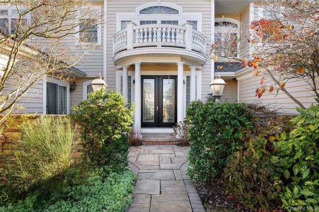 Photo - 19 Hamlet Woods Dr