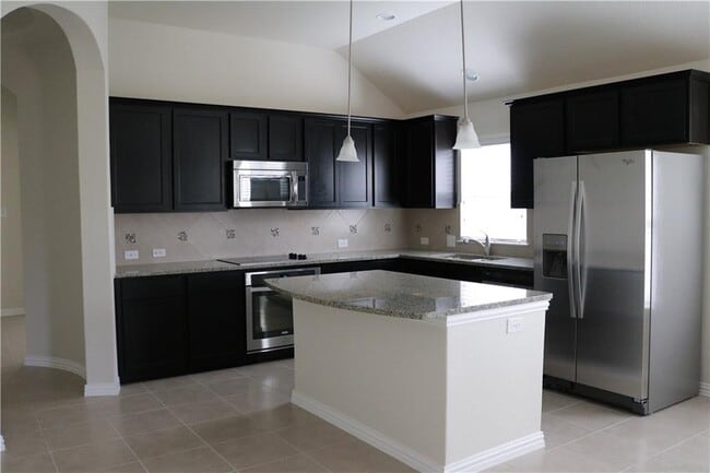 Photo - 913 Wolcott Dr