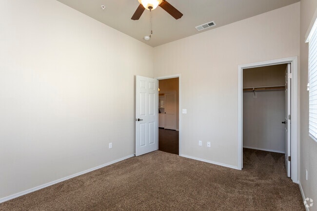 2/2 Up Second Bedroom