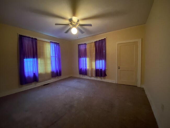 Photo - 1210 S Schiller St