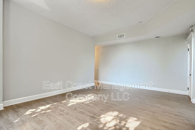 Photo - 2800 Harford Rd Unidad 3