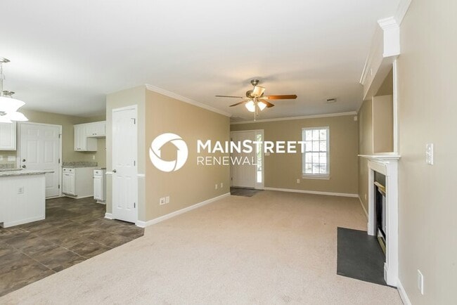 Photo - 3 Bedroom Pet-Friendly Home in Huntersville, NC with Main Street Renewal