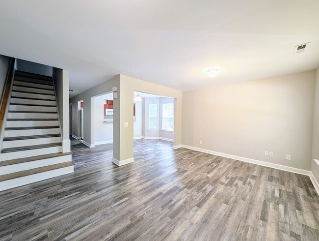 Photo - 830 N Taylor St