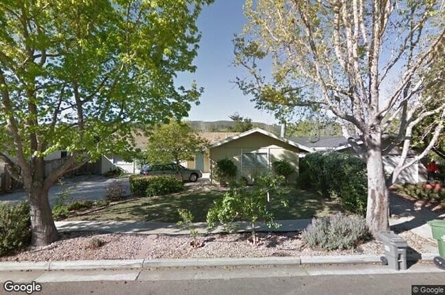 Building Photo - 1209 Drake Cir