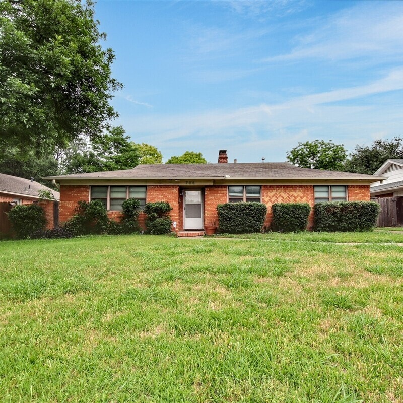 Photo - 708 James Drive