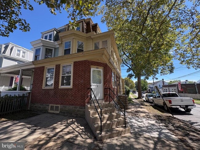Building Photo - 121 Central Ave Rental