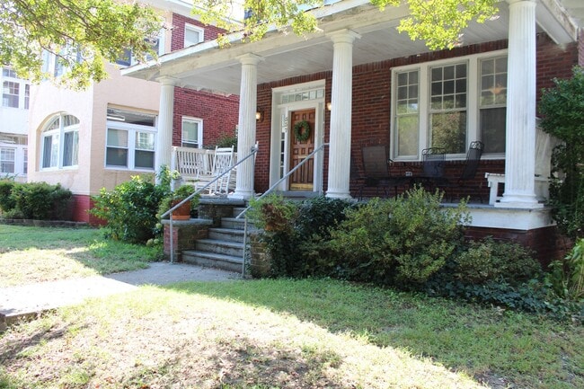 Photo - WashingtonPark537 Unit #B
