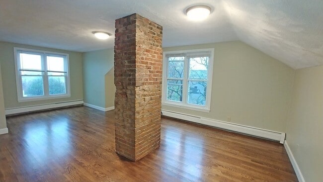 Photo - 136 Walnut St Unit 2