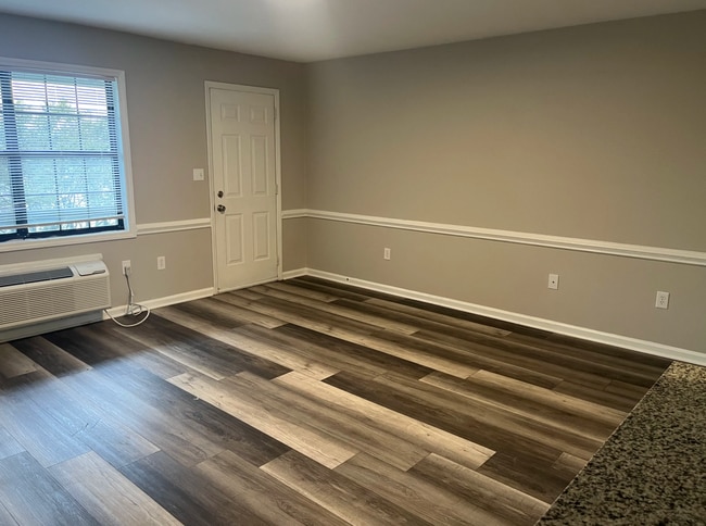 Building Photo - 589 Starlight Dr