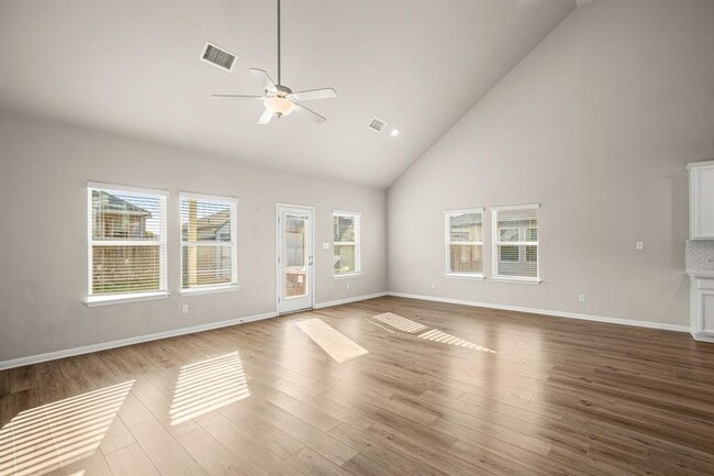 Photo - 313 Windy Reed Rd