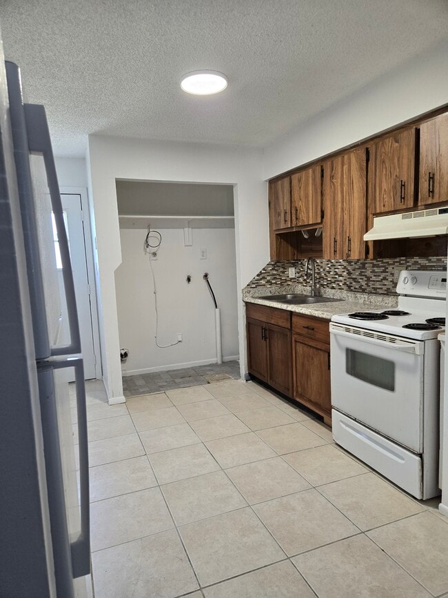 Photo - 3515 Rose Rd Apartments Unit 3515