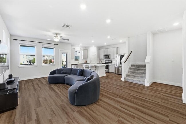 Photo - 7416 Travertine Spring Dr Unidad 149