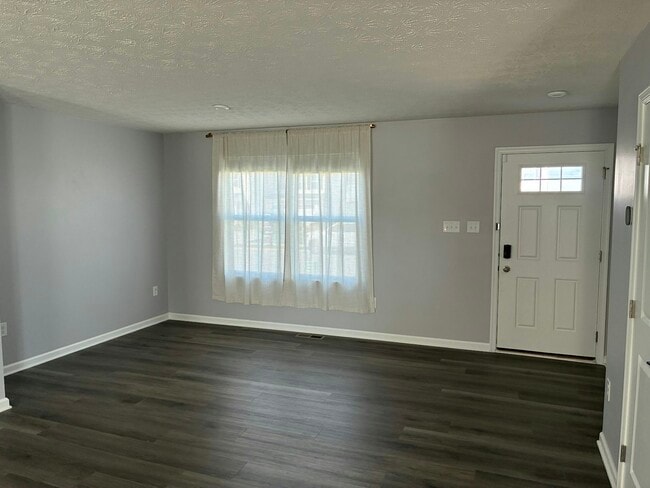 Photo - 1550 Knights Way