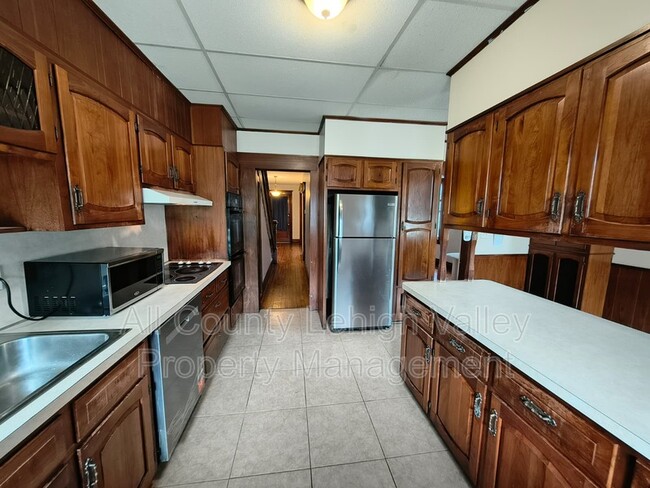 Photo - 634 Seitz St