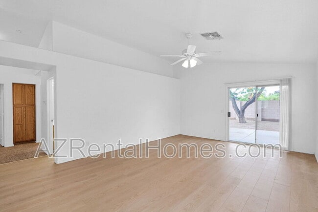 Photo - 882 E Monterey St