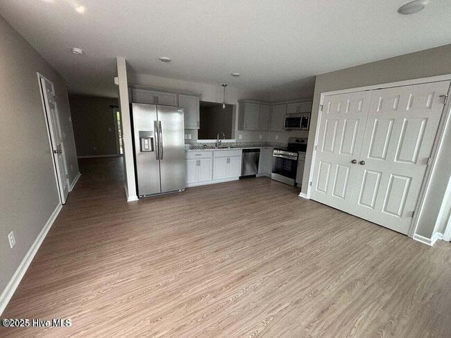 Photo - 1234A Masters Ln