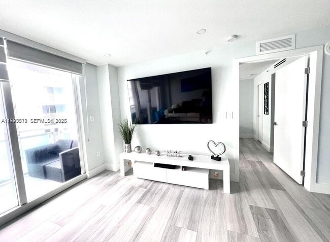 Photo - 6917 Collins Ave Unit 806