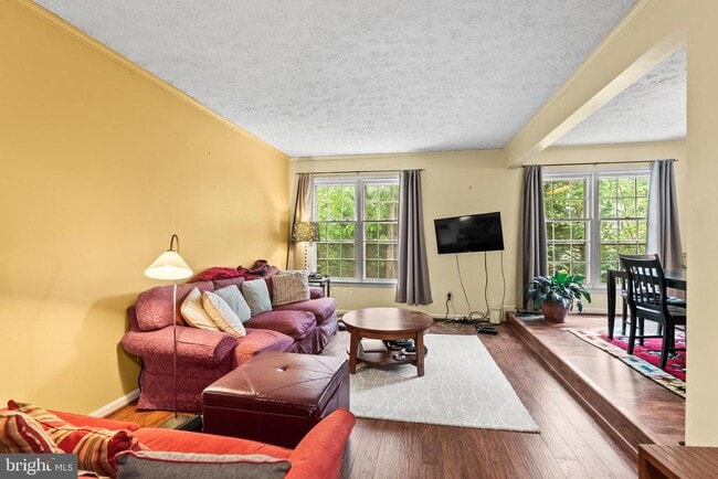 Photo - 2114 Lang Dr