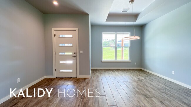 Photo - 1724 Salma Rd