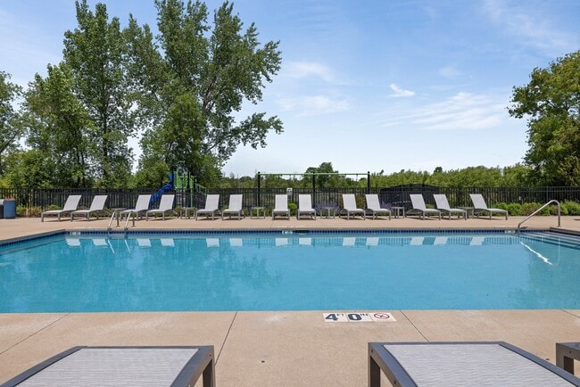 Saddlebrook Apartments Heated Outdoor Swimming Pool