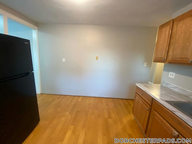 Photo - 35 Bradshaw St Unit 3