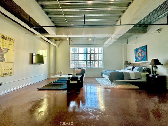 Photo - 312 W 5th St Unidad 1105