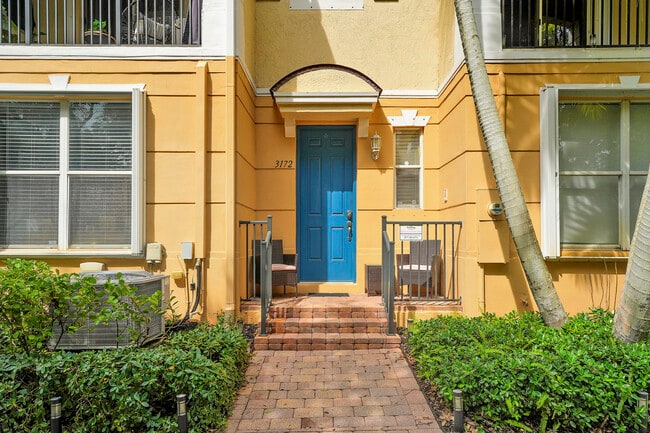 Photo - 3172 N Greenleaf Cir