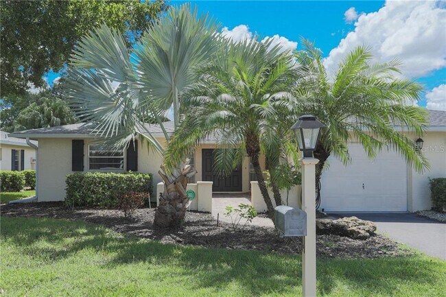 Photo - 6986 W Country Club Dr N