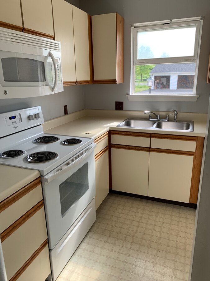 Photo - Oakwood Townhomes