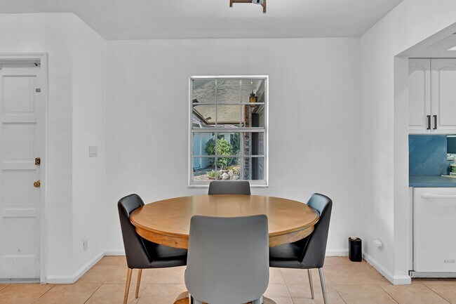 Photo - 313 NW 42nd St