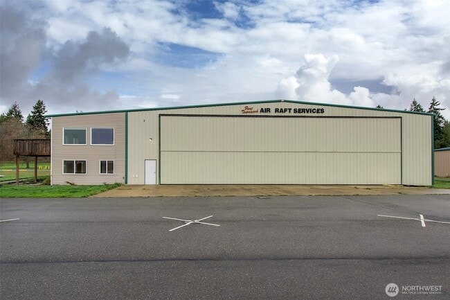 Building Photo - 191 Airport Rd Rental
