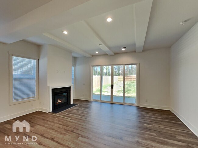 Photo - 2836 Willow St