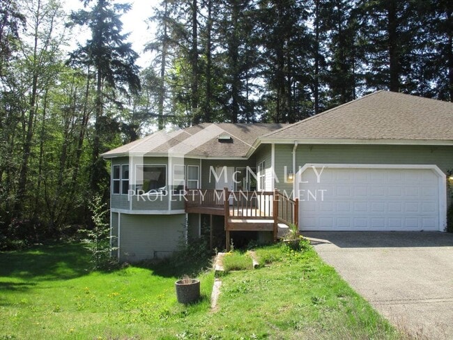 Building Photo - Charming Condo with Bonus Room in Horseshoe Gardens