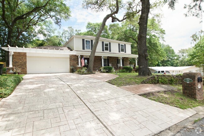Building Photo - 574 L Ombre Cir NE Rental
